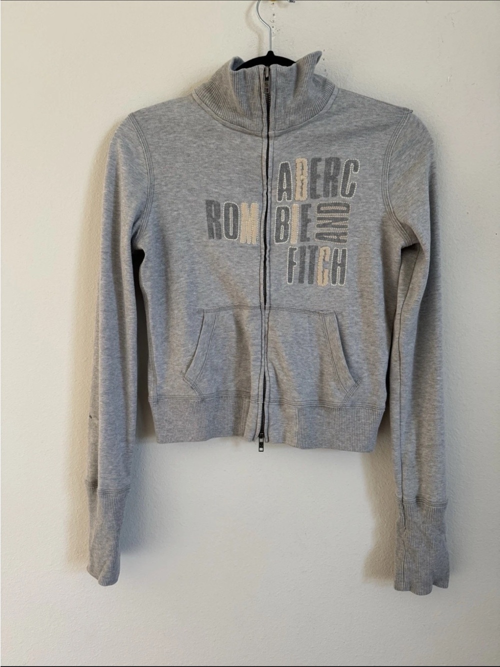 Vintage Y2K Abercrombie & Fitch Gray Graphic Zip Up Sweatshirt Jacket Size L